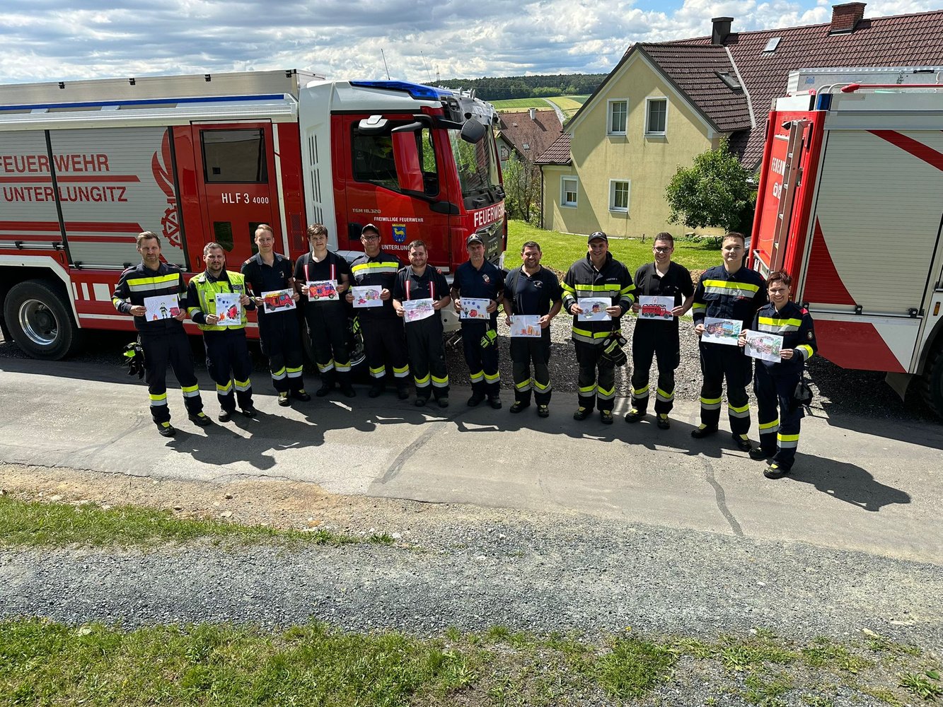 Feuerwehr hautnah: Zu Besuch bei Kindergrippe, Kindergarten und Volksschule 🚒🧯